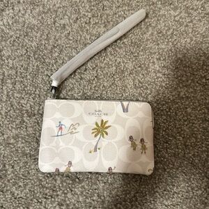 New Coach Hawaiian Print Wristlet